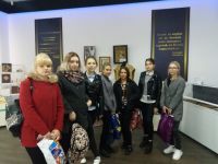 (Русский) Посещение музея