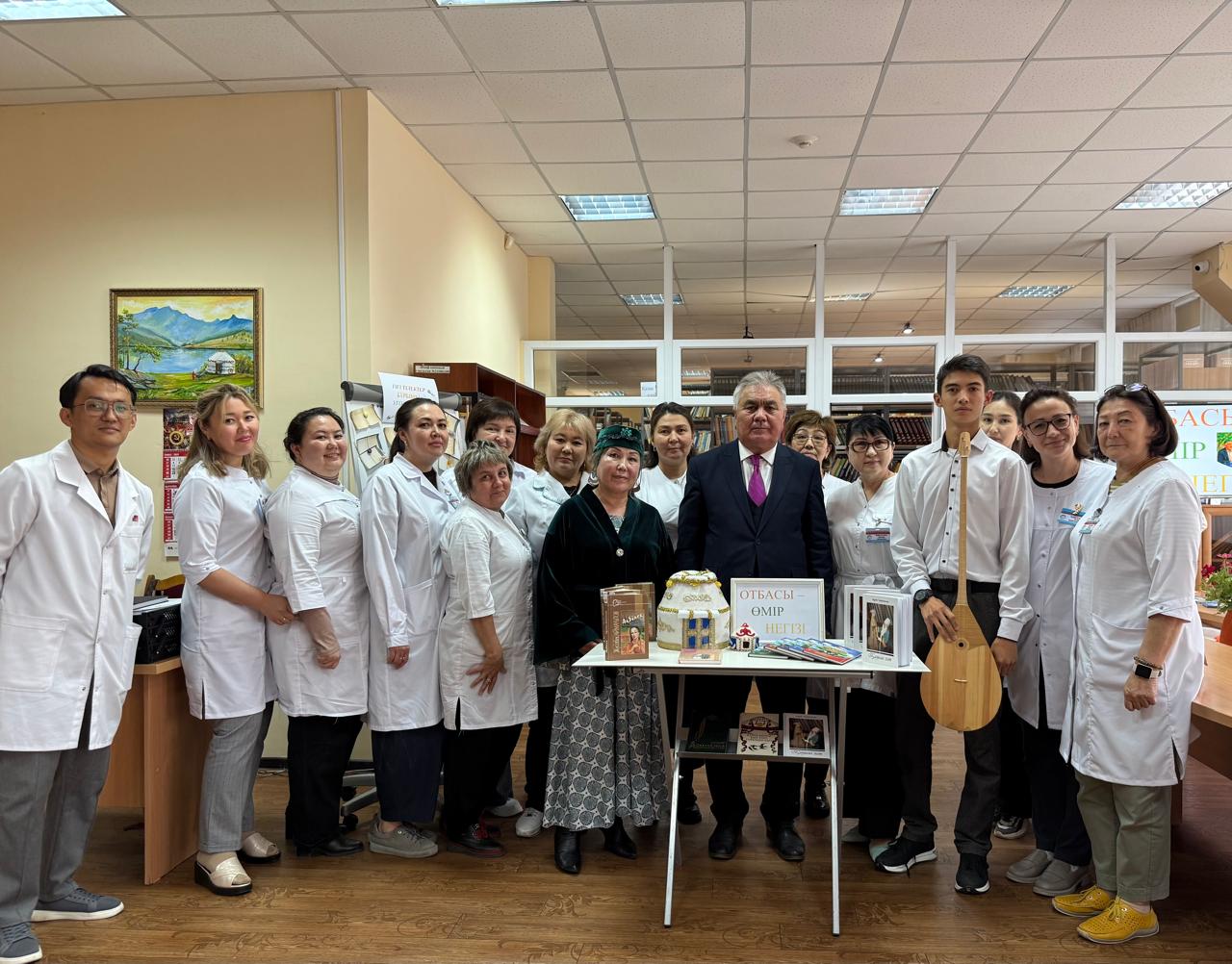 Read more about the article «Отбасы – өмір негізі» атты танымал адаммен кездесу кеші өтті